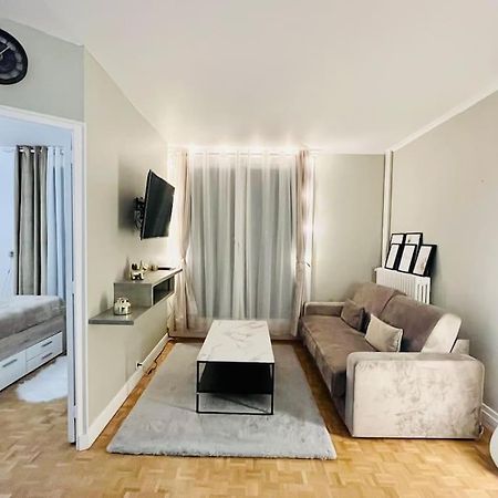 Proche Chateau De Versailles Avec Balcon Vu Sur Une Foret Et Parking Gratuit Pour 5 Personnes Maximum Екстериор снимка
