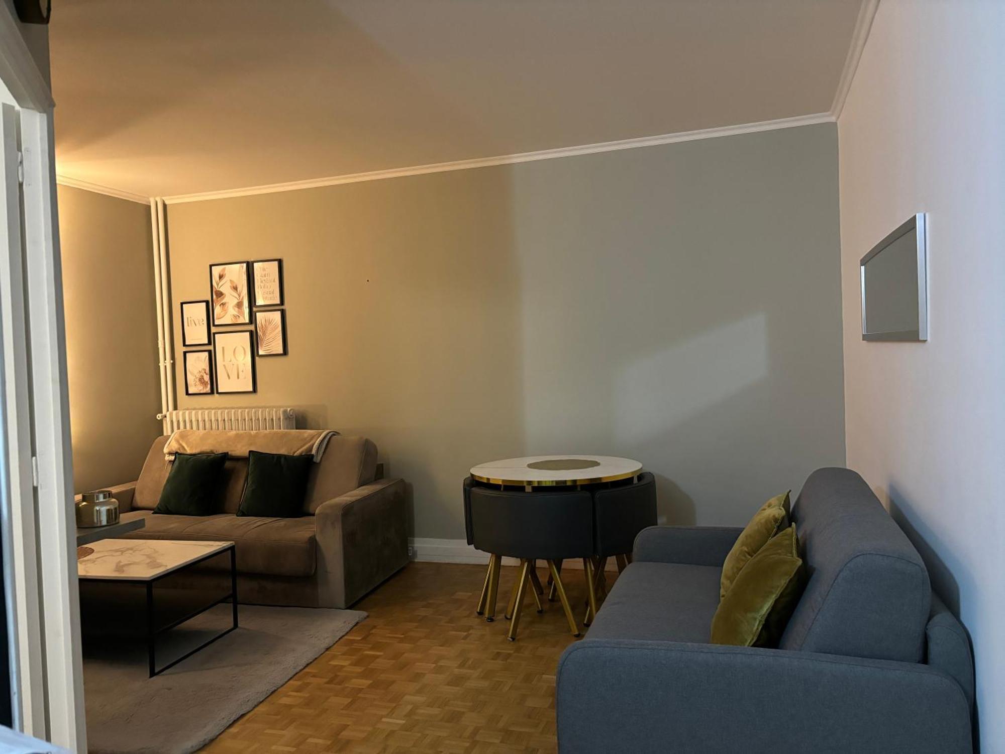 Proche Chateau De Versailles Avec Balcon Vu Sur Une Foret Et Parking Gratuit Pour 5 Personnes Maximum Екстериор снимка
